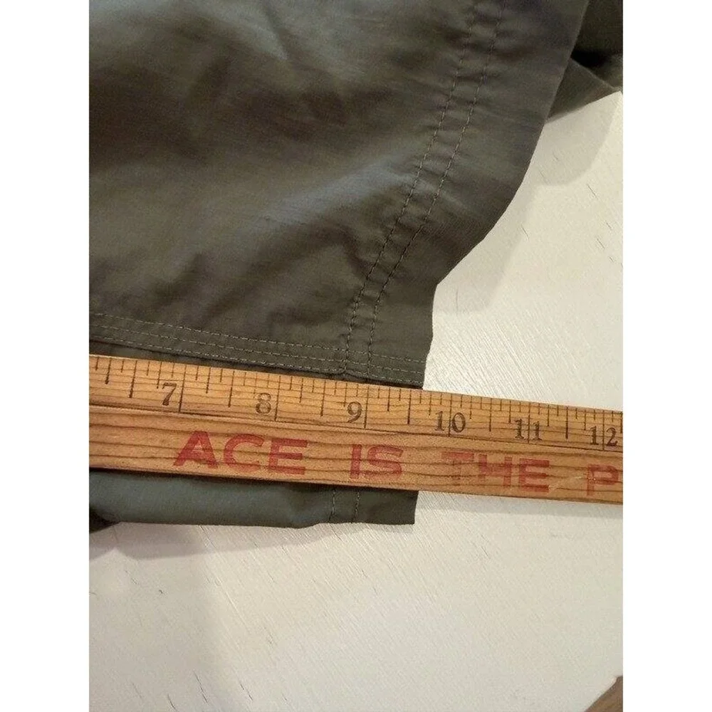 The North Face Mens Olive Green Cargo Ripstop Shorts Nylon Size 36